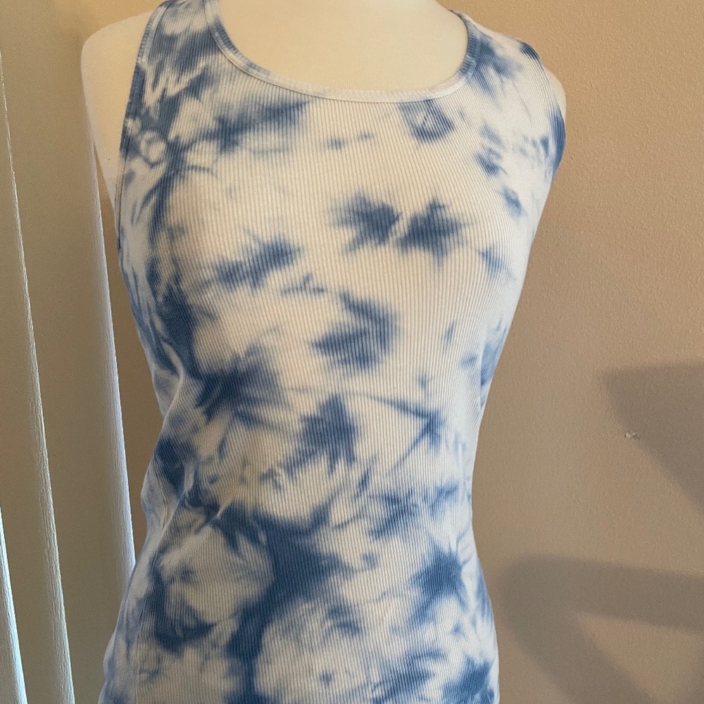 tie dye tank top size s/m